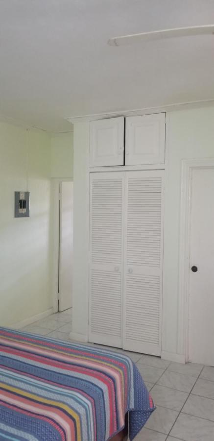 Wizzy Apartment Ocho Ríos Exterior foto