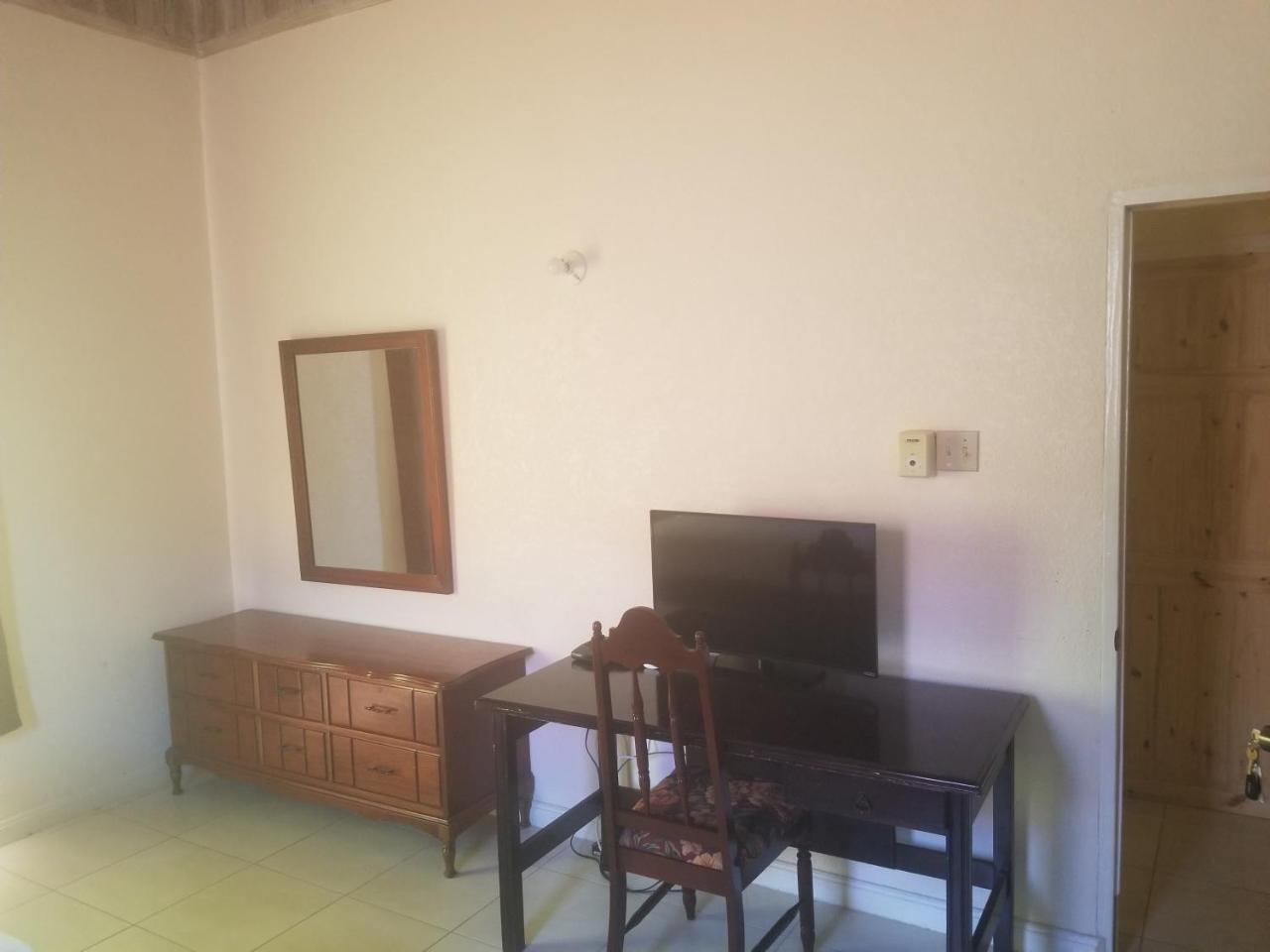 Wizzy Apartment Ocho Ríos Exterior foto